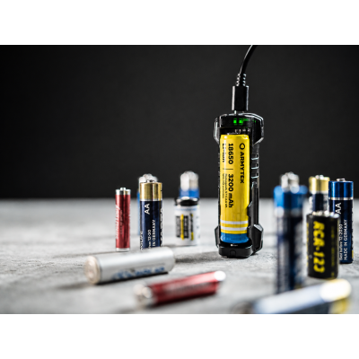 Armytek Handy C1 Pro USB-C Akıllı Pil Şarj Cihazı & Powerbank