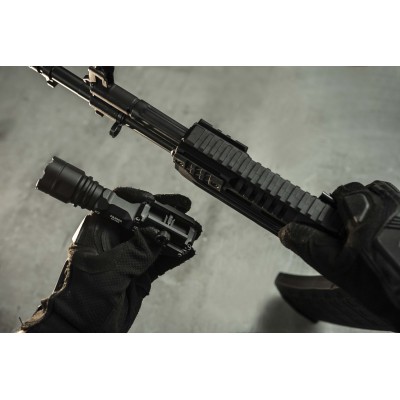 Armytek Parma C2 Pro Beyaz Işık Profesyonel Silah Feneri