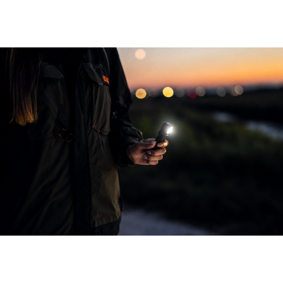 Armytek Wizard C2 Pro Max LR (White Light) Şarjlı Profesyonel LED Uzun Menzilli El Feneri
