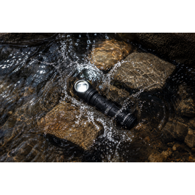 Armytek Wizard C2 Pro Max LR (White Light) Şarjlı Profesyonel LED Uzun Menzilli El Feneri